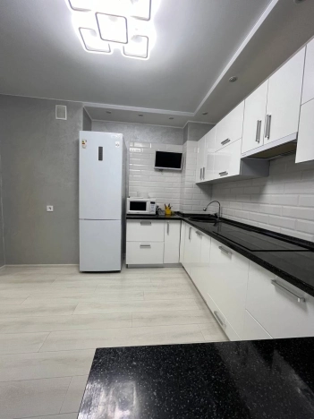 Снять квартиру на улице Гвардейская в Владимире. Вариант № 3440050, 4, площадь -  квм, цена 45000 рублей