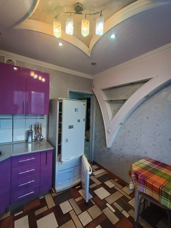 Снять квартиру в Тобольске. Вариант № 9440848, 1, площадь -  квм, цена 35000 рублей