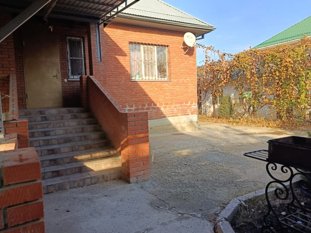 Купить дом на улице 1-й Становой проезд в Краснодаре. Вариант № 46928, 4, площадь -  квм, цена 17500000 рублей