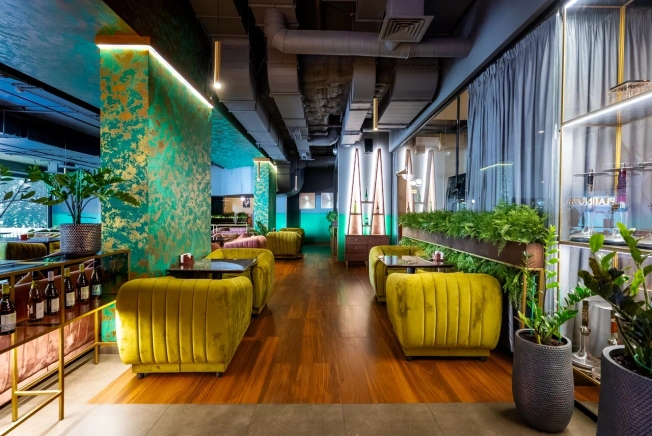 Купить коммерческую недвижимость в Москве. Вариант № 5457017, 9, площадь -  квм, цена 135999999 рублей