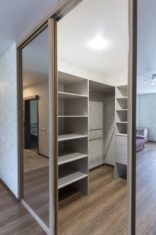 Купить двухкомнатную квартиру на вторичке в Пушкине. Вариант № 53420, 18, площадь -  квм, цена 7400000 рублей