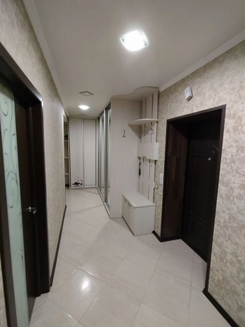 Купить трехкомнатную квартиру в Калининграде. Вариант № 9702593, 10, площадь -  квм, цена 9600000 рублей