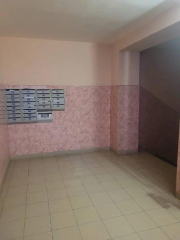 Купить трехкомнатную квартиру в Микрорайоне Бугринская роща, Кировский район в Новосибирске. Вариант № 25599, 45, площадь -  квм, цена 9500000 рублей