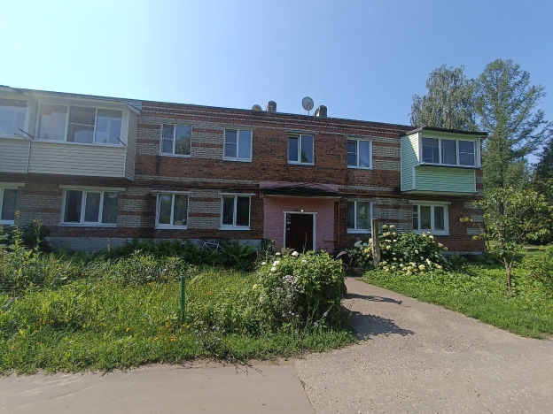 Купить квартиру на вторичке на улице Школьная в Московской области. Вариант № 41672, 9, площадь - квм, цена 2400000 рублей