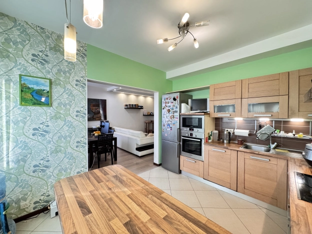 Купить трехкомнатную квартиру в районе Московский в Санкт-Петербурге. Вариант № 42967, 7, площадь -  квм, цена 24900000 рублей