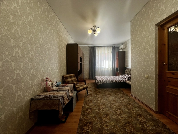 Купить однокомнатную квартиру на улице Героев-Разведчиков в Краснодаре. Вариант № 4031057, 2, площадь -  квм, цена 3180000 рублей