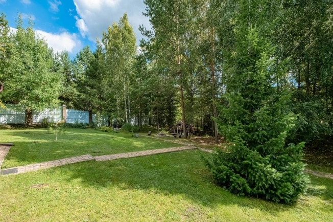 Купить дом в Новосибирске. Вариант № 9303352, 19, площадь -  квм, цена 17990000 рублей