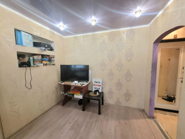 Купить однокомнатную квартиру в Микрорайоне 11-й в Белгороде. Вариант № 5550479, 4, площадь -  квм, цена 3450000 рублей