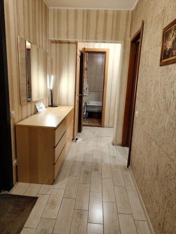 Купить квартиру у метро Площадь Маркса в Новосибирске. Вариант № 58967, 27, площадь -  квм, цена 5350000 рублей