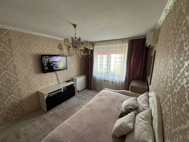 Купить трехкомнатную квартиру на улице Ленинский проспект в Москве. Вариант № 9709360, 9, площадь -  квм, цена 15000000 рублей