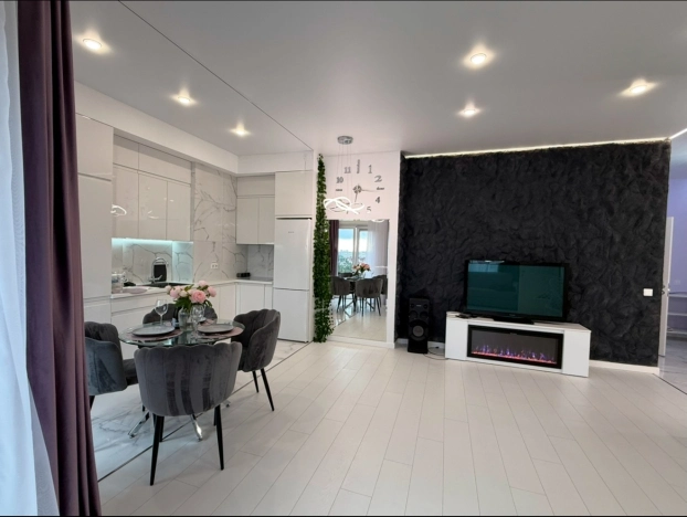 Снять квартиру в районе Ленинградский в Калининграде. Вариант № 9045738, 10, площадь -  квм, цена 75000 рублей