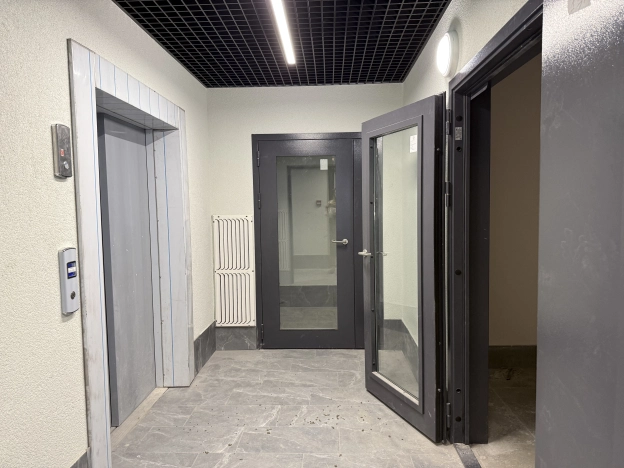 Купить квартиру на улице Донецкая в Белгороде. Вариант № 2053043, 5, площадь -  квм, цена 5638750 рублей