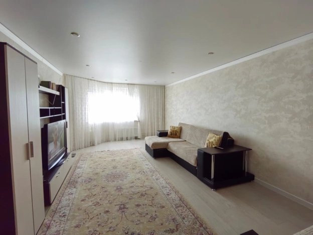 Купить трехкомнатную квартиру в Калуге. Вариант № 2834870, 8, площадь -  квм, цена 9850000 рублей