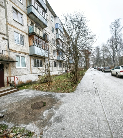 Купить двухкомнатную квартиру в Ярославской области. Вариант № 9890367, 10, площадь -  квм, цена 3690000 рублей