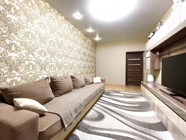 Купить квартиру на улице Октябрьской Революции в Смоленске. Вариант № 25032, 2, площадь -  квм, цена 5590000 рублей