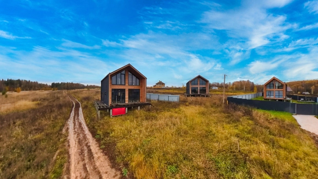 Купить дом в Лакинске. Вариант № 8598188, 4, площадь -  квм, цена 9310000 рублей