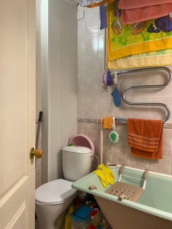 Купить трехкомнатную квартиру в Новосибирской области. Вариант № 9935229, 16, площадь -  квм, цена 4500000 рублей