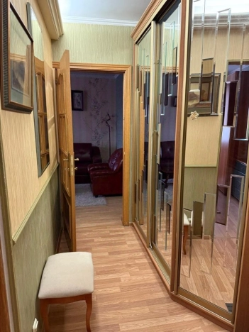 Купить квартиру в Москве. Вариант № 9705052, 8, площадь -  квм, цена 24300000 рублей