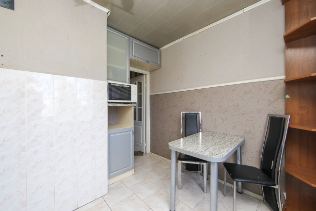 Купить трехкомнатную квартиру на улице Советская в Калининградской области. Вариант № 3306, 13, площадь -  квм, цена 6150000 рублей