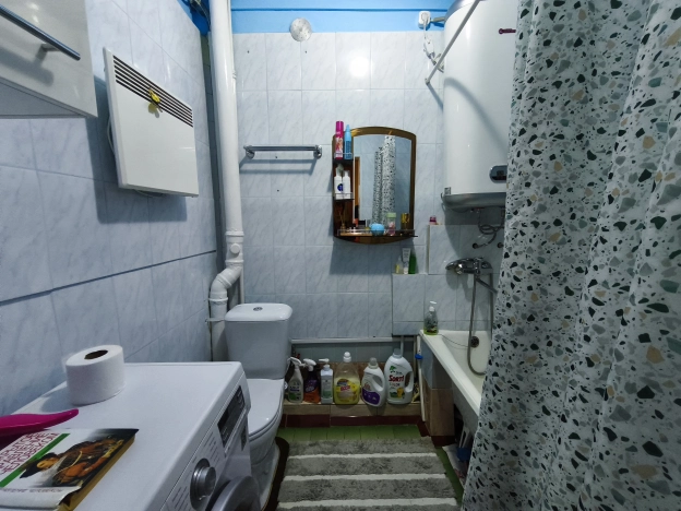 Купить трехкомнатную квартиру в Приморском крае. Вариант № 7198404, 6, площадь -  квм, цена 5200000 рублей