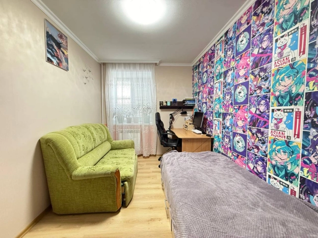 Купить трехкомнатную квартиру в Старом Осколе. Вариант № 9120109, 4, площадь -  квм, цена 5000000 рублей