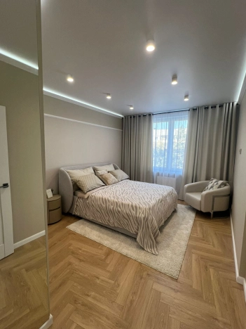 Купить двухкомнатную квартиру в Микрорайоне Водники в Вологде. Вариант № 26248, 1, площадь -  квм, цена 13000000 рублей