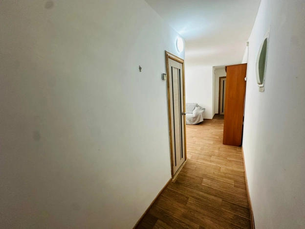 Купить трехкомнатную квартиру в Приморском крае. Вариант № 7240694, 3, площадь -  квм, цена 6200000 рублей