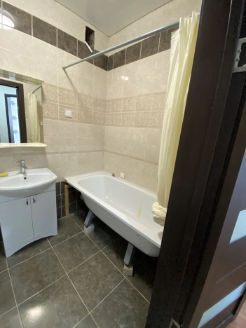 Купить однокомнатную квартиру в Омске. Вариант № 3267393, 12, площадь -  квм, цена 5680000 рублей