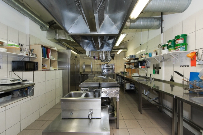 Снять коммерческую недвижимость в Калининграде. Вариант № 10077538, 13, площадь -  квм, цена 148000 рублей