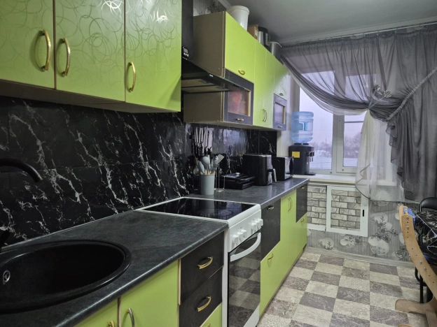 Купить четырехкомнатную квартиру в Рязани. Вариант № 9712981, 1, площадь -  квм, цена 4300000 рублей