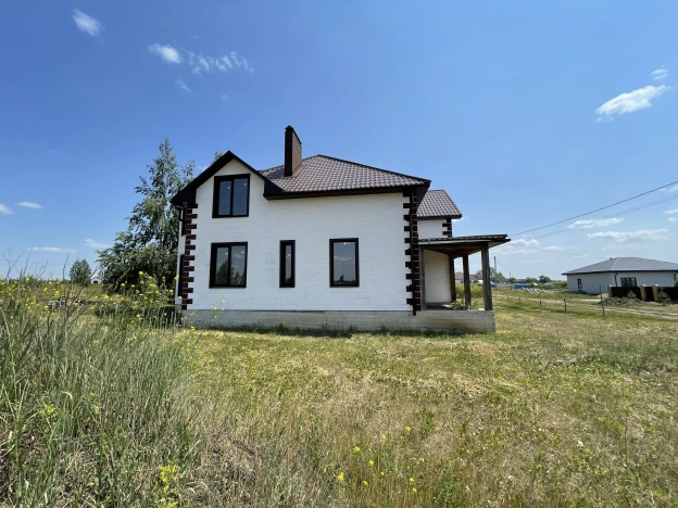 Купить дом на улице Большак в Липецкой области. Вариант № 2503, 16, площадь -  квм, цена 2200000 рублей