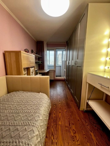 Купить трехкомнатную квартиру на улице Кленовый бульвар в Москве. Вариант № 10627867, 25, площадь -  квм, цена 18000000 рублей