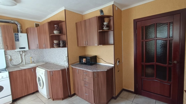 Купить трехкомнатную квартиру в Ростовской области. Вариант № 2823943, 5, площадь -  квм, цена 4730000 рублей