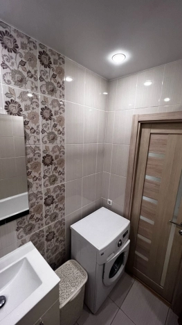 Купить трехкомнатную квартиру на улице Петухова в Новосибирске. Вариант № 54747, 12, площадь -  квм, цена 6350000 рублей