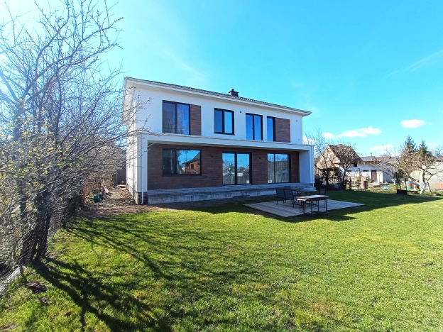 Купить дом на улице Владимирский переулок в Гурьевске. Вариант № 35843, 5, площадь -  квм, цена 35000000 рублей