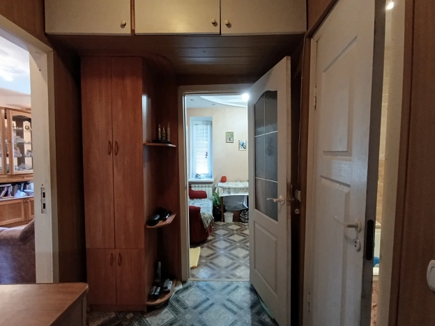 Купить однокомнатную квартиру на улице Дорошенко в Белгородской области. Вариант № 60288, 6, площадь -  квм, цена 1850000 рублей