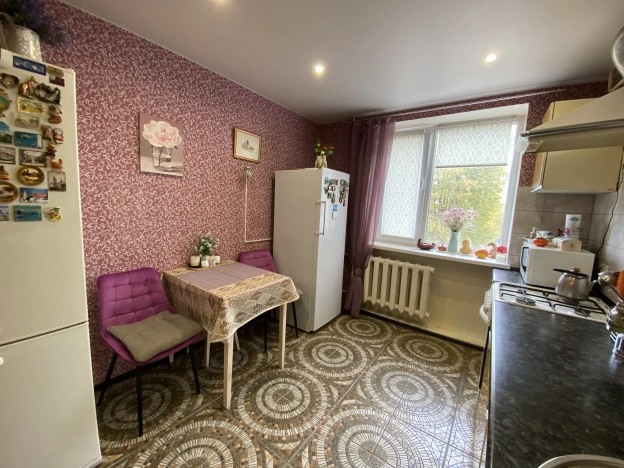 Купить четырехкомнатную квартиру в Калининграде. Вариант № 8129737, 10, площадь -  квм, цена 7799000 рублей