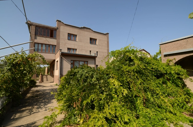 Купить дом в Симферополе. Вариант № 25164, 4, площадь -  квм, цена 75000000 рублей