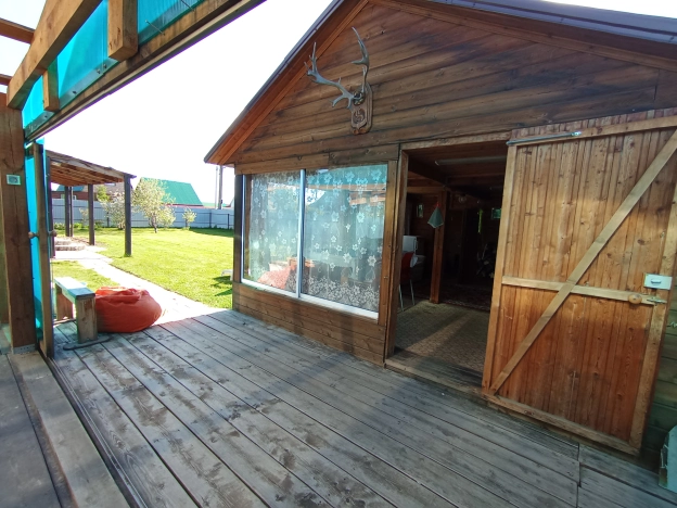 Купить дом на улице Набережная в Тюменской области. Вариант № 44017, 9, площадь -  квм, цена 11270000 рублей