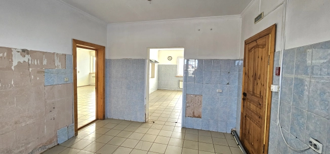 Снять коммерческую недвижимость в Южно-Сахалинске. Вариант № 9918992, 9, площадь -  квм, цена 167160 рублей