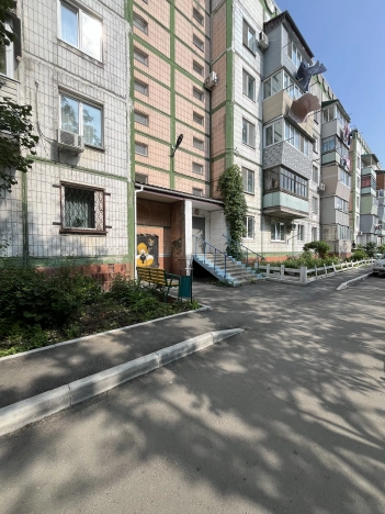 Купить трехкомнатную квартиру в Приморском крае. Вариант № 52658, 17, площадь -  квм, цена 6350000 рублей