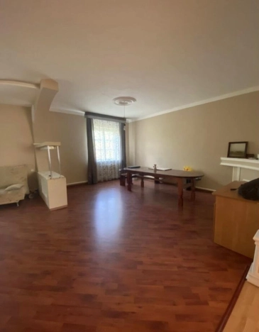 Купить дом в Элисте. Вариант № 8778564, 4, площадь -  квм, цена 10500000 рублей