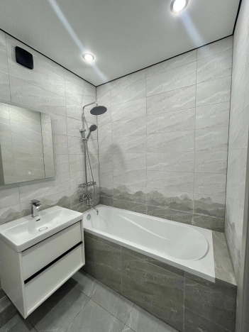 Купить однокомнатную квартиру в районе Дзержинский в Волгограде. Вариант № 3960128, 7, площадь -  квм, цена 6350000 рублей