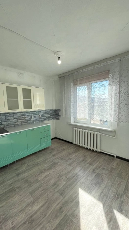 Купить двухкомнатную квартиру на улице Комарова в Улан-Удэ. Вариант № 7582689, 4, площадь -  квм, цена 6500000 рублей