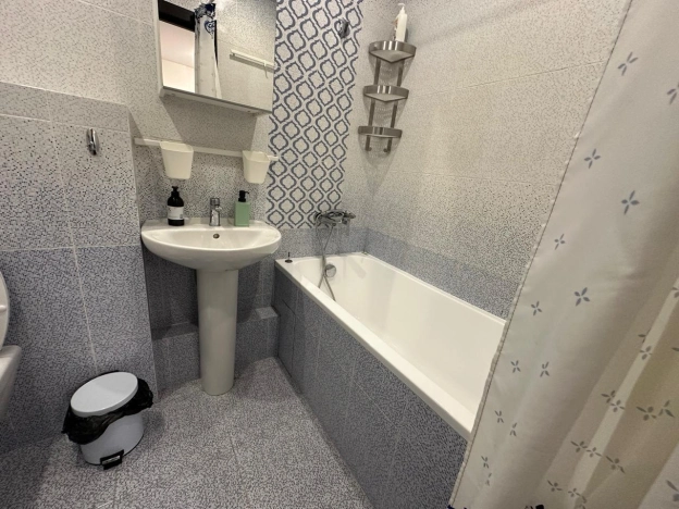 Купить двухкомнатную квартиру в Краснодаре. Вариант № 8383448, 10, площадь -  квм, цена 10500000 рублей