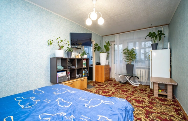 Купить двухкомнатную квартиру в Новосибирске. Вариант № 9434980, 3, площадь -  квм, цена 4390000 рублей