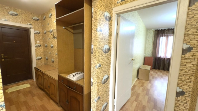 Купить однокомнатную квартиру на улице Центральная в Калужской области. Вариант № 9087664, 4, площадь -  квм, цена 3200000 рублей