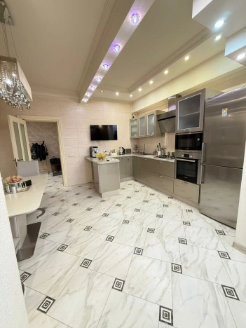 Купить квартиру на улице Новая в Ростовской области. Вариант № 9828044, 9, площадь -  квм, цена 13800000 рублей