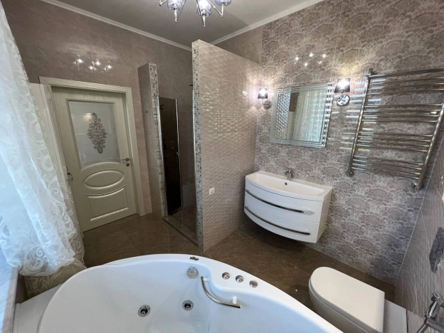 Купить дом в Владимирской области. Вариант № 10891130, 9, площадь - квм, цена 25000000 рублей