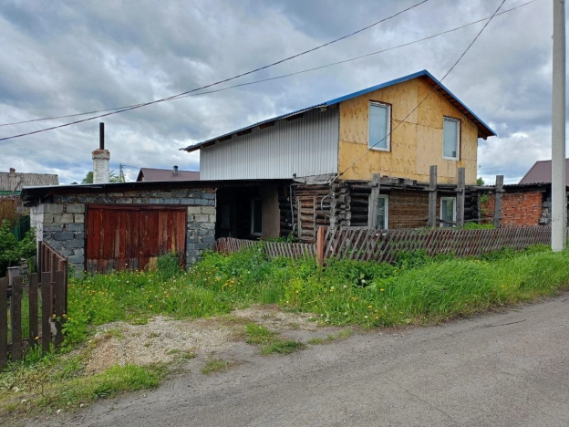 Купить дом в Кемеровской Области — Кузбассе. Вариант № 49590, 0, площадь -  квм, цена 1240000 рублей